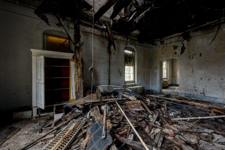a-view-of-a-collapsing-patient-dormitory-with-a-ca-2026-03-26-08-05-38-utc